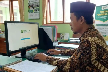 emis kemenag