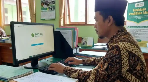 emis kemenag