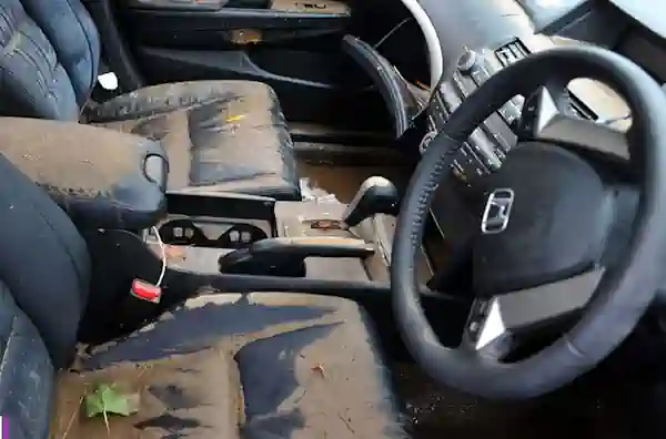ciri mobil bekas banjir