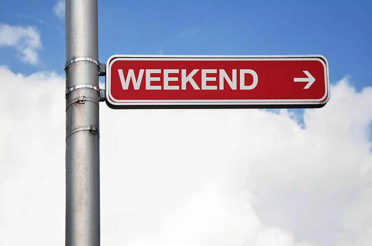 apa itu weekday