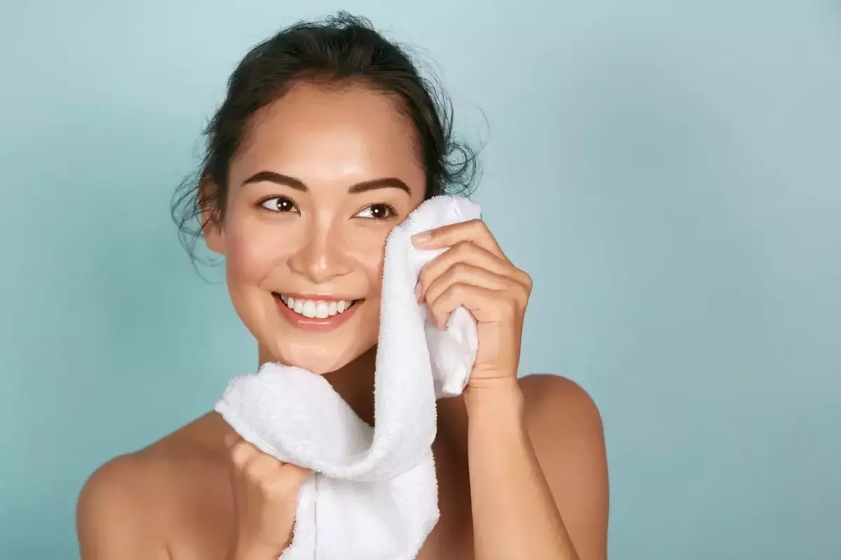 facial wash untuk kulit berjerawat