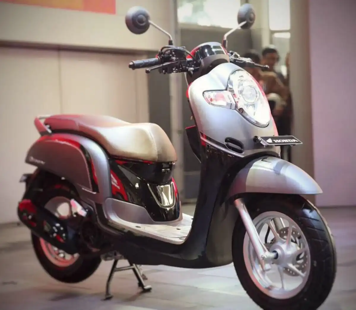 scoopy 2017