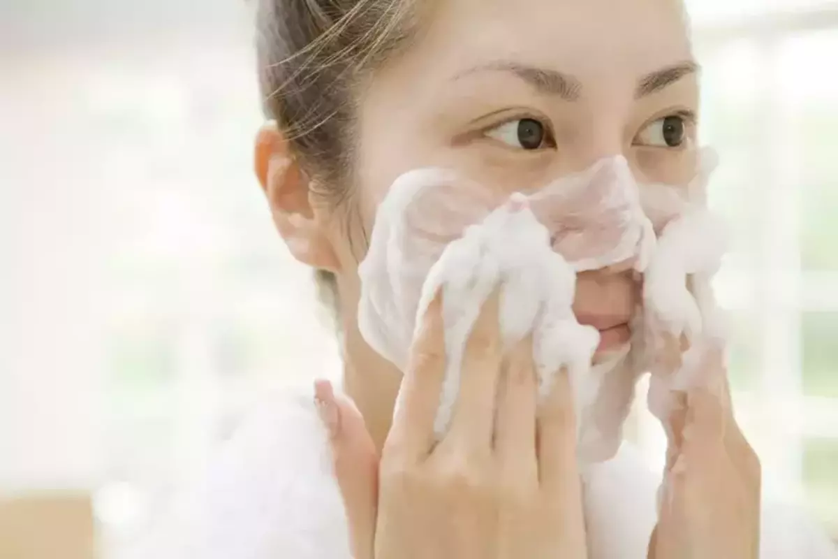 sabun cuci muka untuk kulit berjerawat