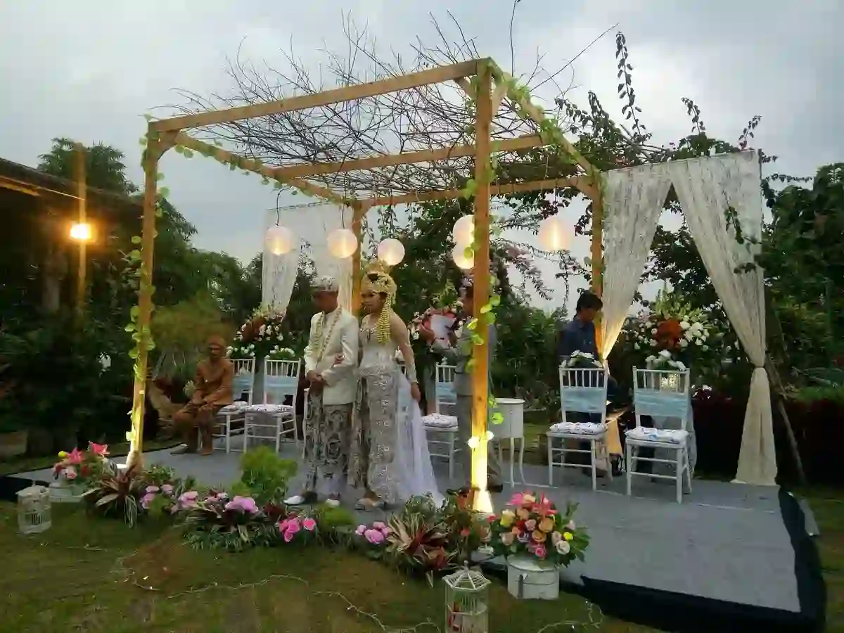 intimate wedding