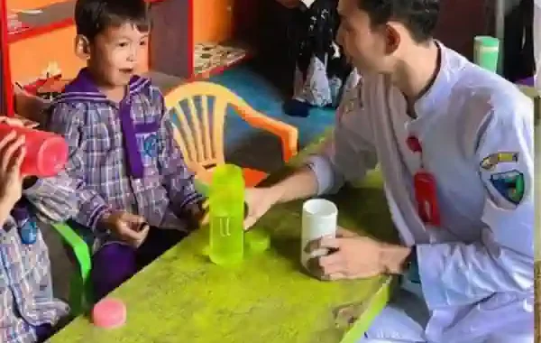 bentuk cacing gelang