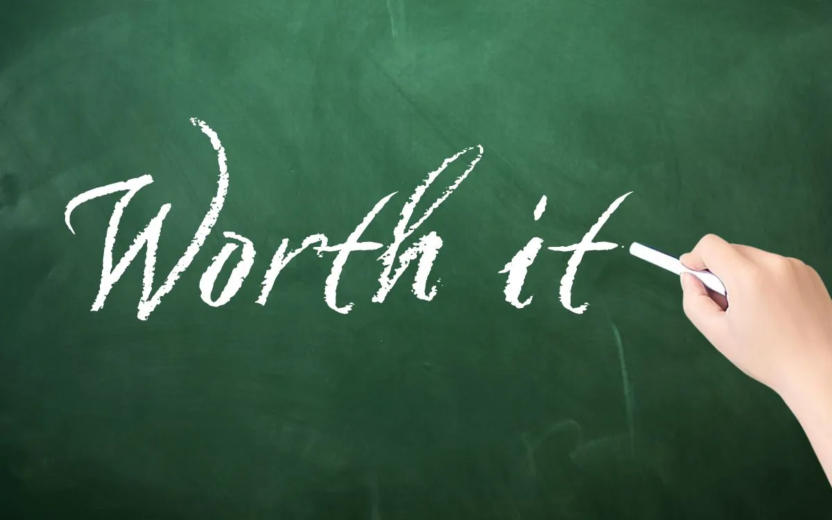 worth it artinya